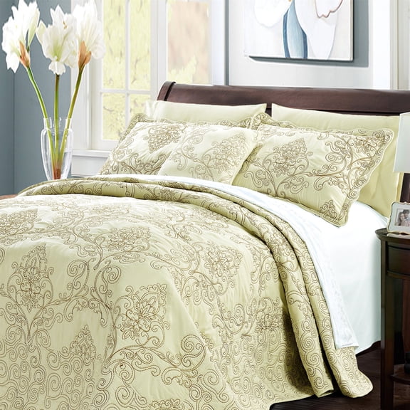 Home Soft Things 4-Piece Reversible Damask Embroidery Bedspread Set, Light Green, Oversized Queen 110"x120"