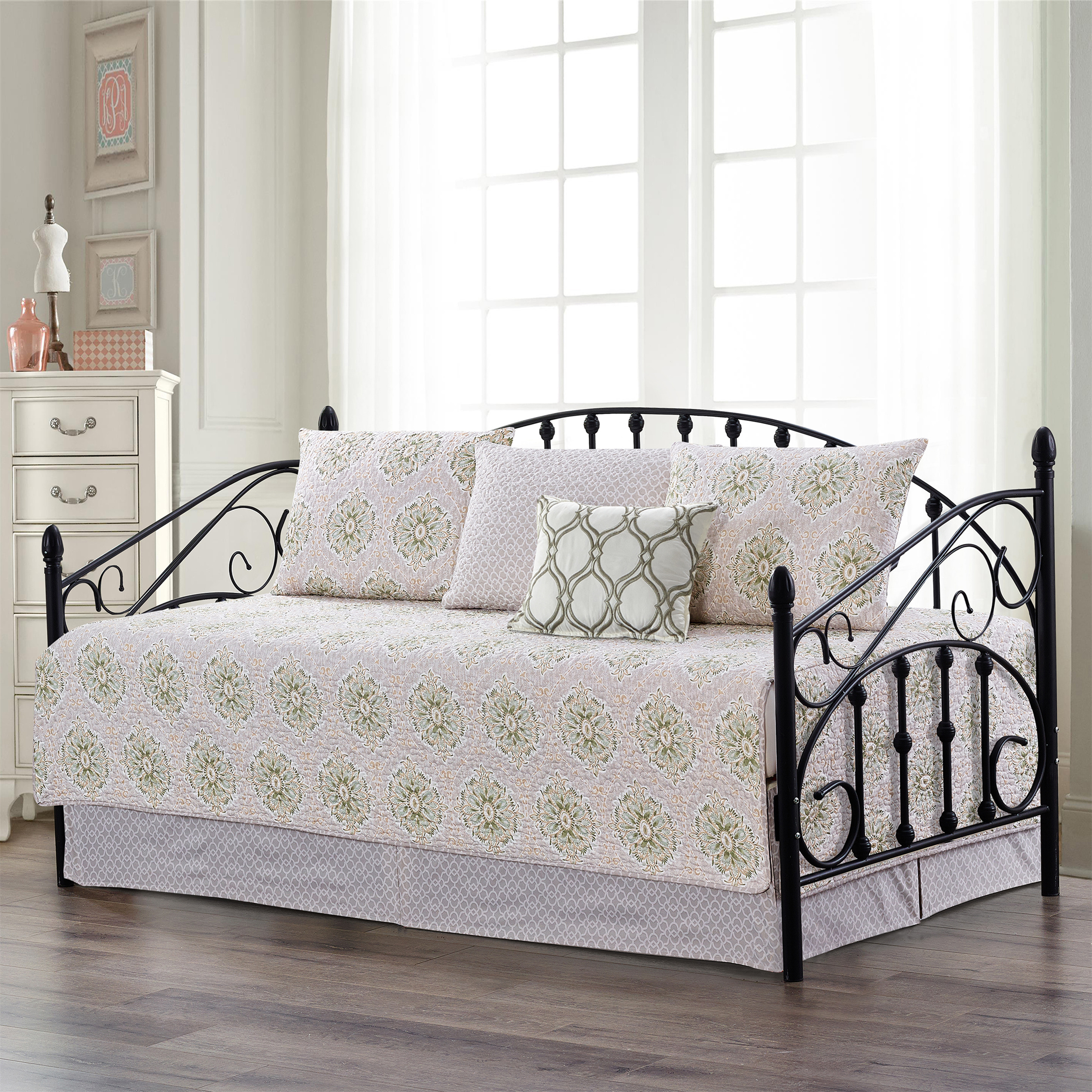Home Soft Things 6 Piece Daybed Bedspread Set Bloom Medallion