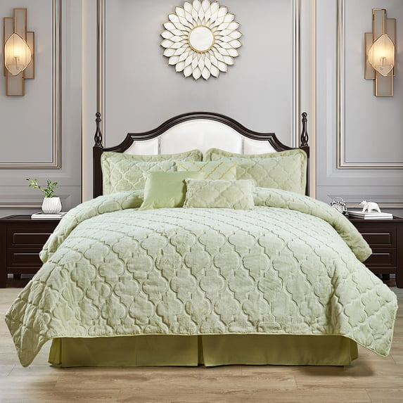 Home Soft Things 7 Piece Ogee Faux Fur Embroidery Bedspread Set - Light Green - Queen (90" x 90")