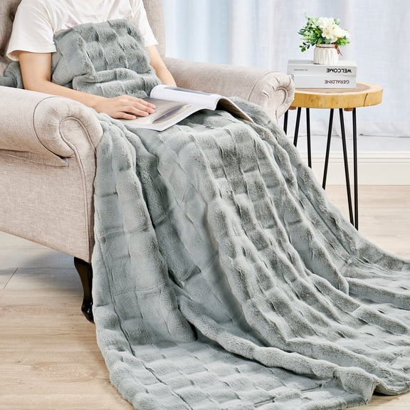 Home Soft Things Brick Textured Faux Fur Throw Blanket with Micromink Back, Luxury Soft Cozy Fluffy Fluzzy Plush Throw, 50x70 inches, Grey