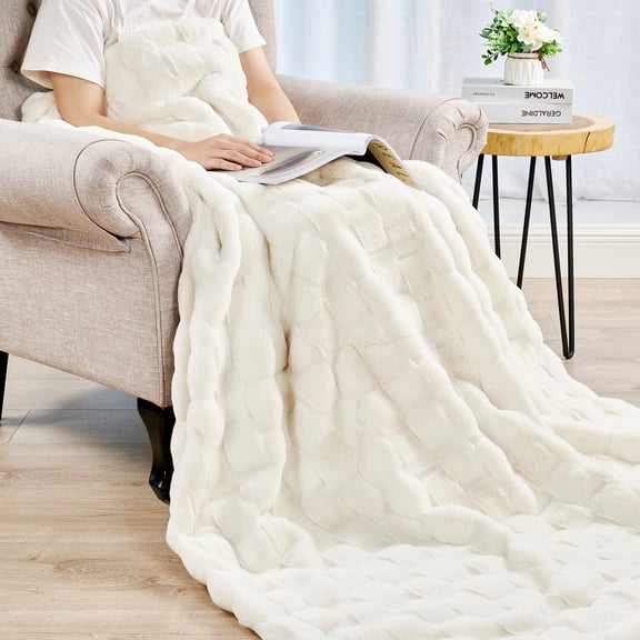 Home Soft Things Brick Textured Faux Fur Throw Blanket with Micromink Back, Luxury Soft Cozy Fluffy Fluzzy Plush Throw, 50x70 inches, White