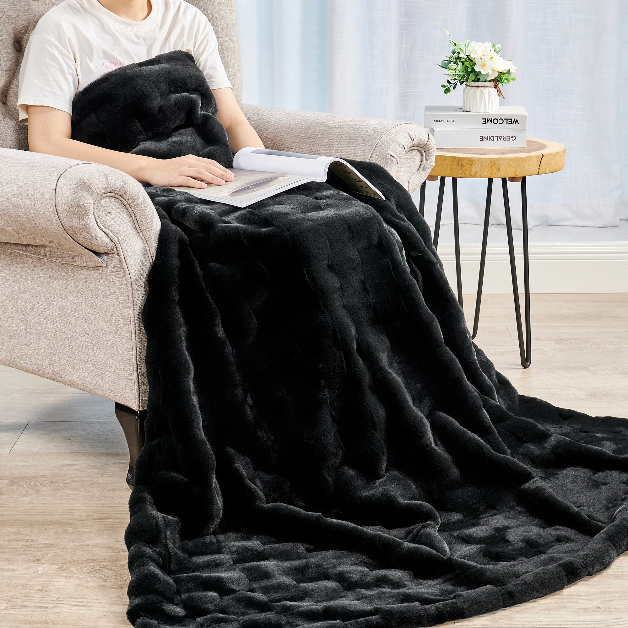 Home Soft Things Brick Textured Faux Fur Throw Blanket with Micromink ...