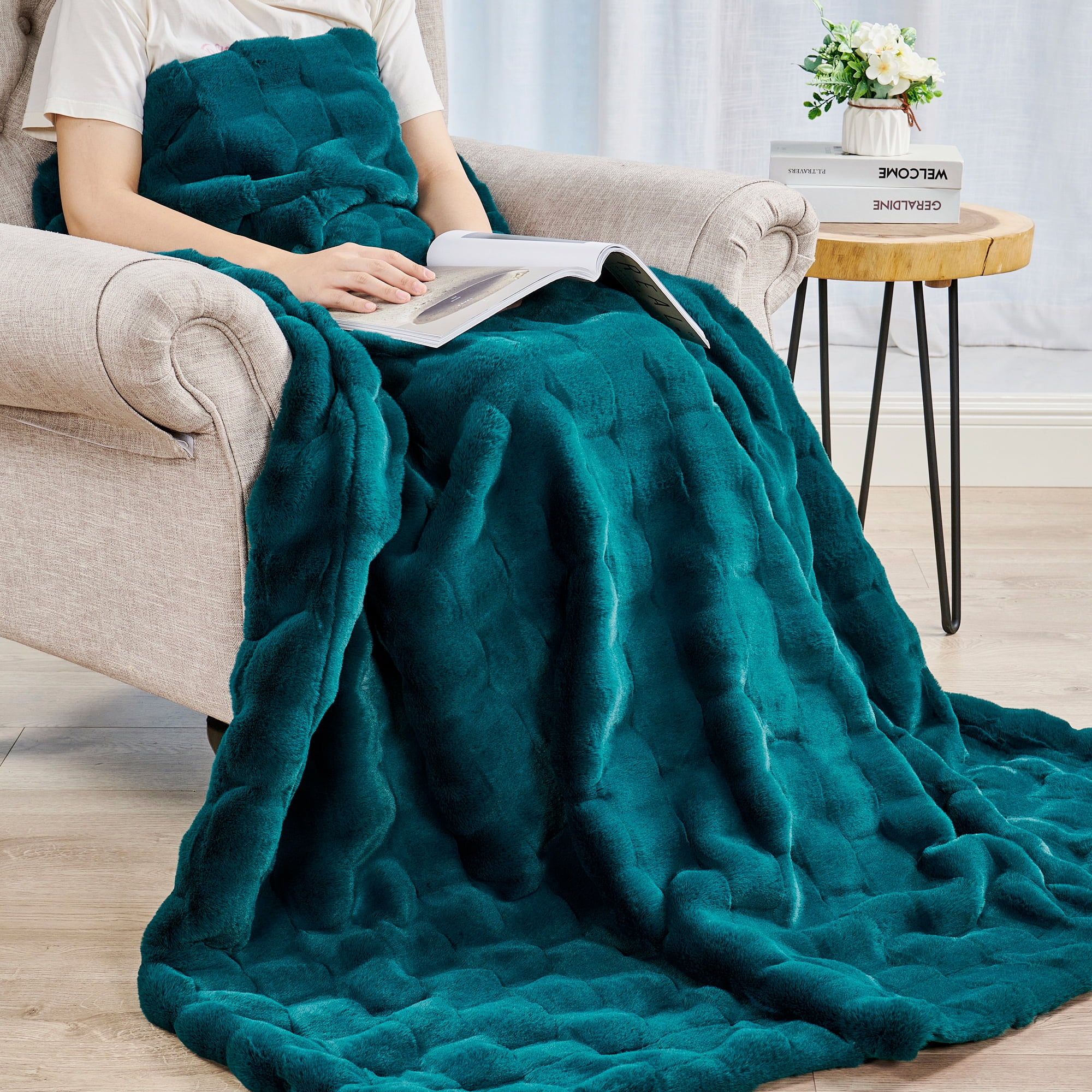 Home Soft Things Brick Textured Faux Fur Throw Blanket with Micromink ...