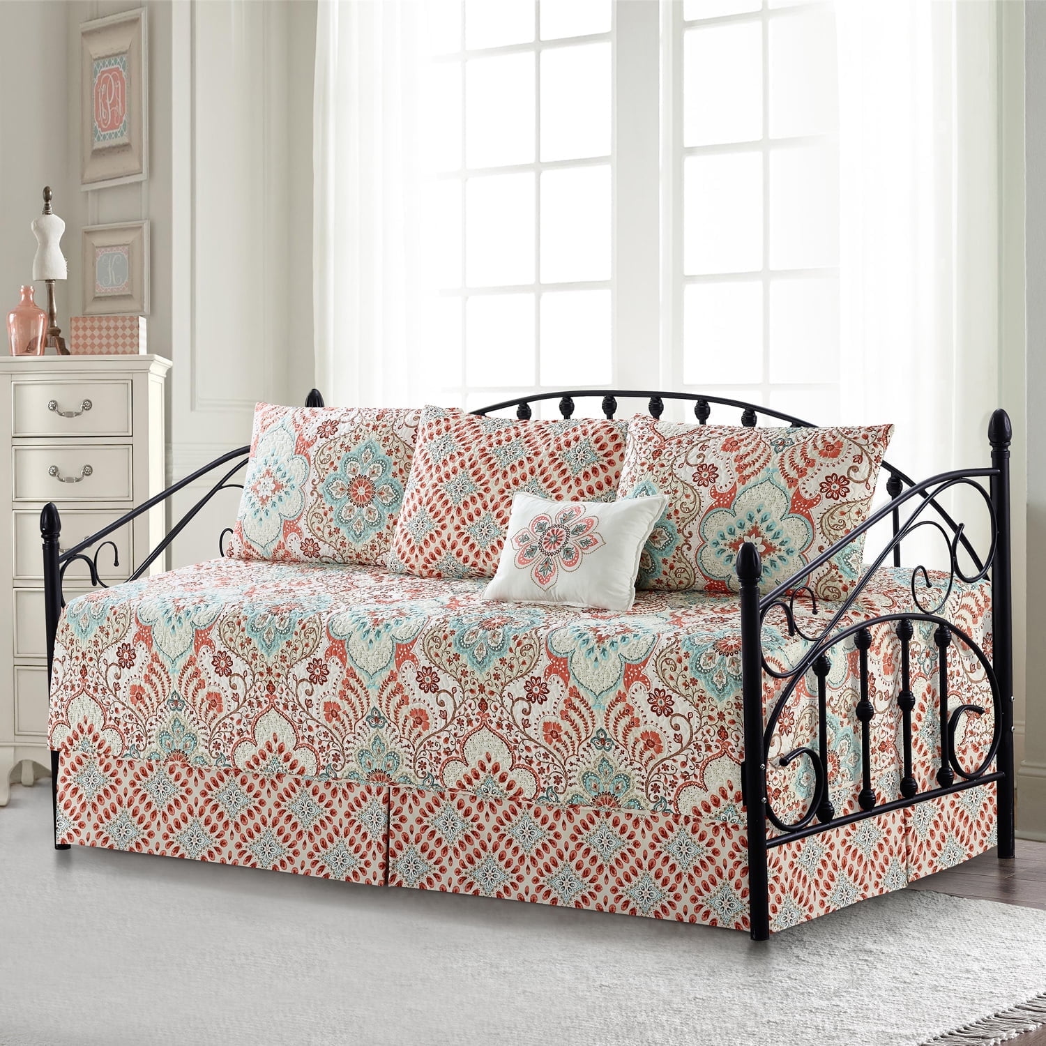 Bennington Damask Coral Reversible Daybed Cover Set
