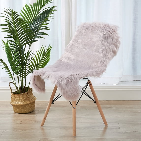 Home Soft Things Faux Fur Rug - Orchid Hush - 24" x 36"