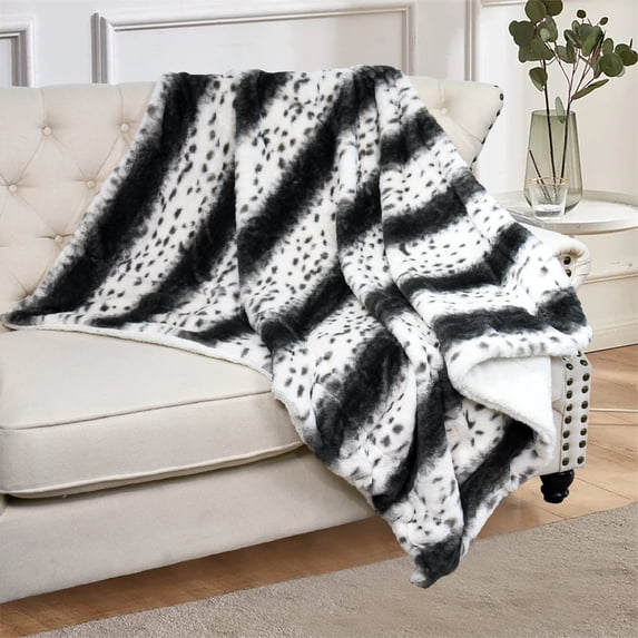 Home Soft Things Faux Fur Throw - Citraka - Black - 50" x 60"