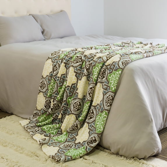 Home Soft Things Flannel Velvet Throw - Risa - Turtle Dove - 60" x 70"