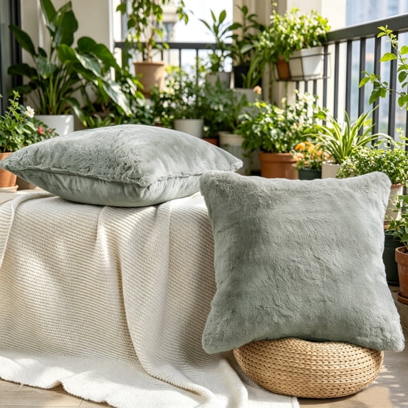 Home Soft Things Heavy Faux Fur Pillow Covers - 2 Pcs - Silver - 20"x20"