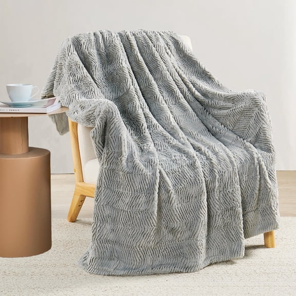 Home Soft Things Herringbone Faux Fur Throw - Silver - 50" x 60"