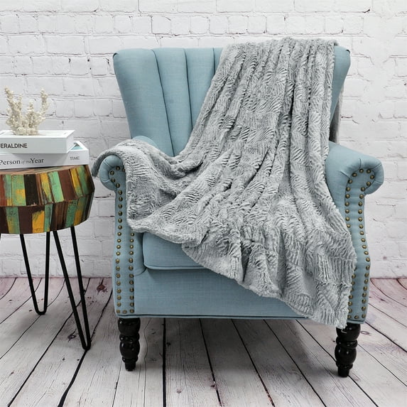 Home Soft Things Herringbone Faux Fur Throw - Silver - 60" X 80" Jumbo
