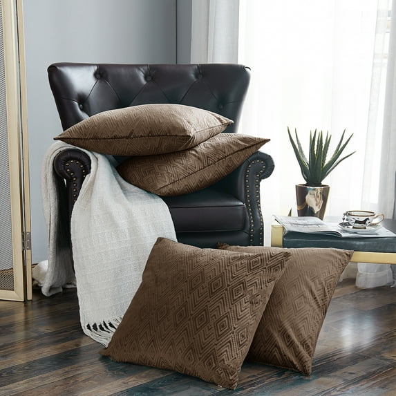 Home Soft Things Ikat Velvet 4 Piece Throw Pillow Cover Set - Carafe - 20" x 20"