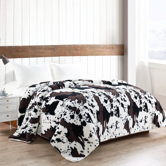 Home Soft Things Nature Faux Fur & Sherpa Backing Blanket - Cows Flowers - Queen (86" x 92")