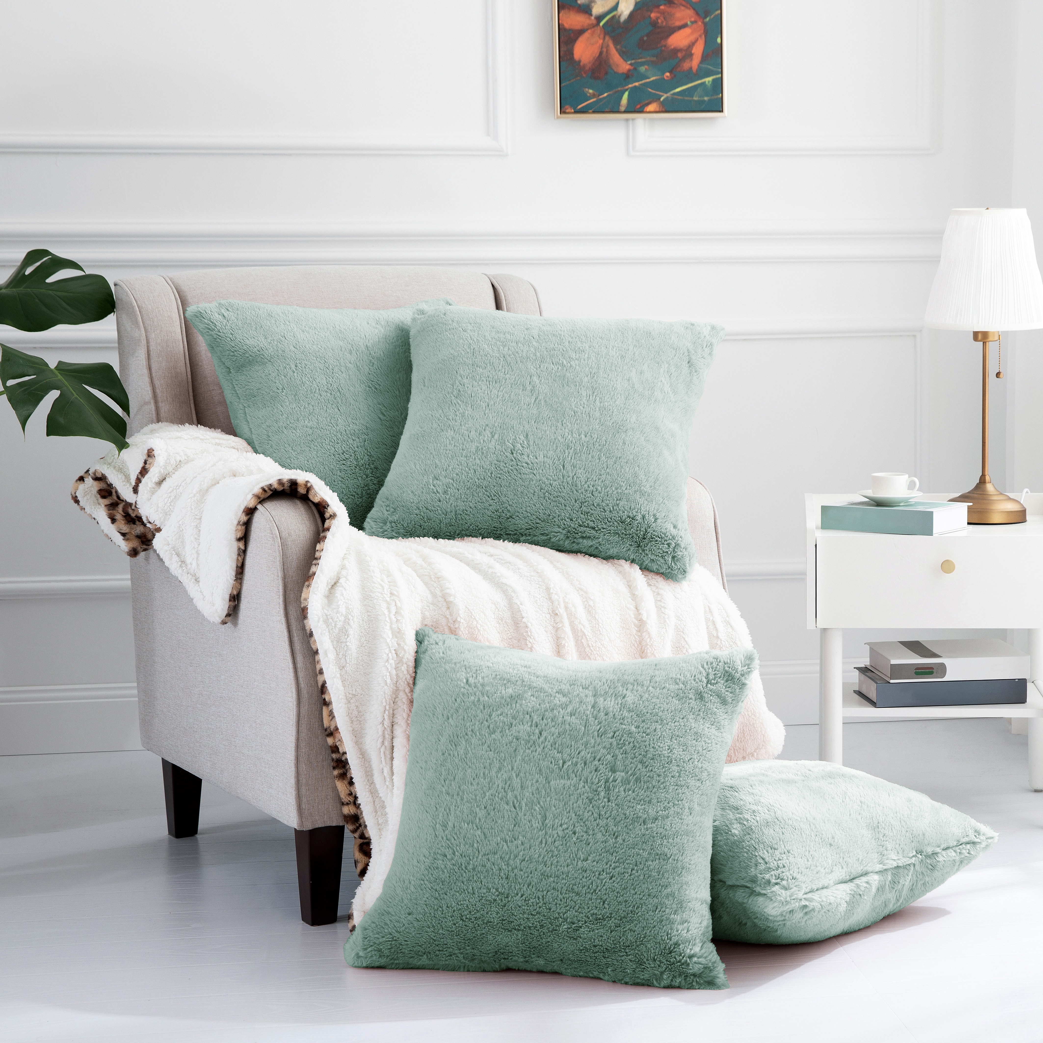 Home Soft Things Rabbit Faux-fur Throw Pillow Cover 4 Piece Set, 20" x 20", Blue Surf