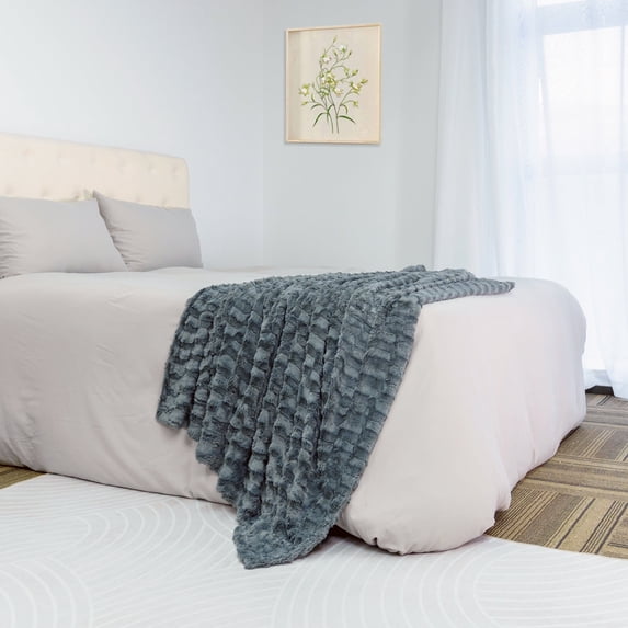 Home Soft Things Saga Double Sided Faux Fur Throw - Pewter - 50" x 60"