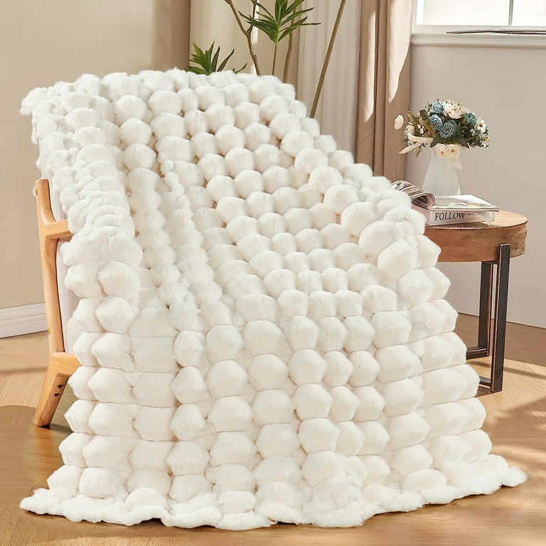 Home Soft Things Faux Fur Throw in Spandex Bubble White Luxurious Textured 50 x 60 Walmart