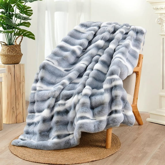 Home Soft Things Tip Dying Two Tone Faux Fur Throw Blanket with Micromink Back, Luxury Soft Cozy Plush Fluffy Fuzzy Reversible Thick Warm Throw Blanket, 60x70 inches, Blue White