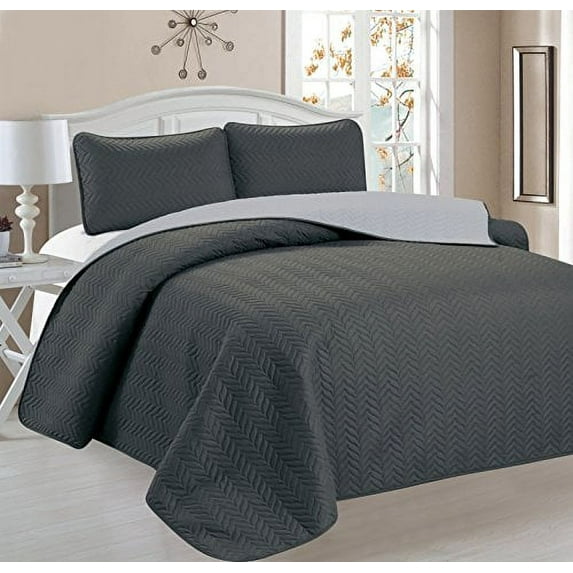 Home Sweet Home Dreams 3 Count Quilt, Chevron Design, Reversible, King, Gray/Sliver