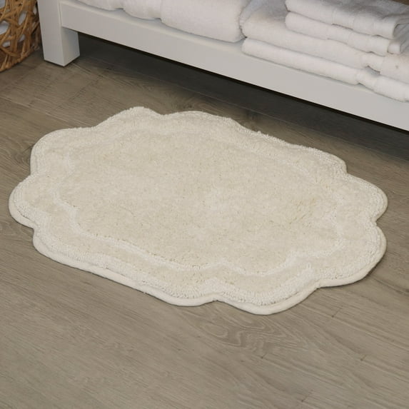 100% Cotton Softness & Absorbency: Made from premium cotton, this bath rug offers plush softness and excellent moisture absorption, keeping your bathroom floor dry and cozy.