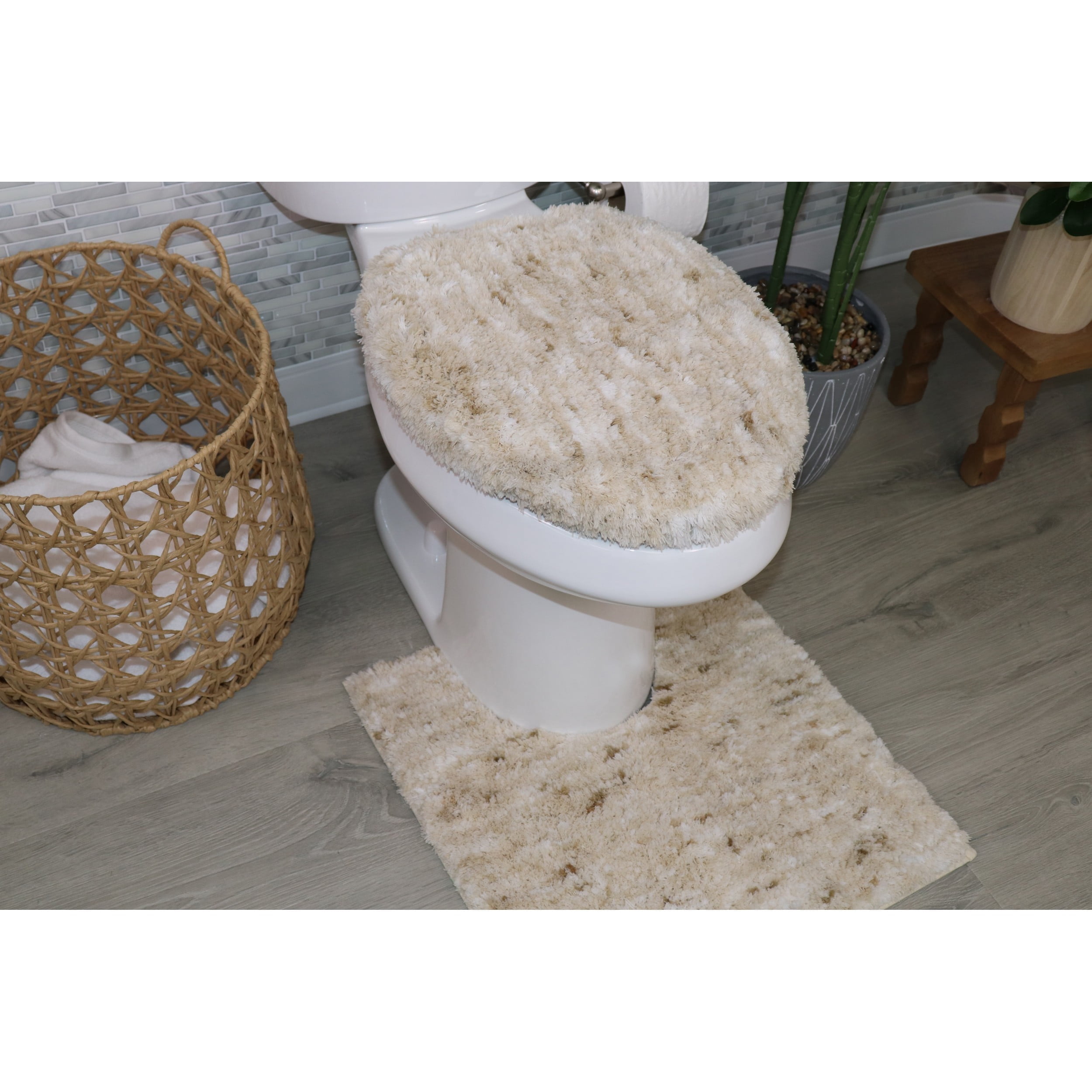 Essential 2-Piece Bathroom Contour and Toilet Lid Cover Set, Plush Microfiber Contour Rug and Non-Slip Toilet Lid Cover, Ultra Absorbent, Quick-Dry, Machine Washable, Ivory