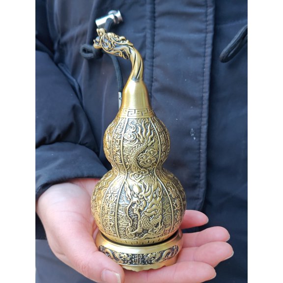 Home fengshui decor fortune treasure Copper gourd Brass gourd Statue Old Bronze gourd Sculpture Vintage Crafted Feng Shui Decor Bottle Gourd
