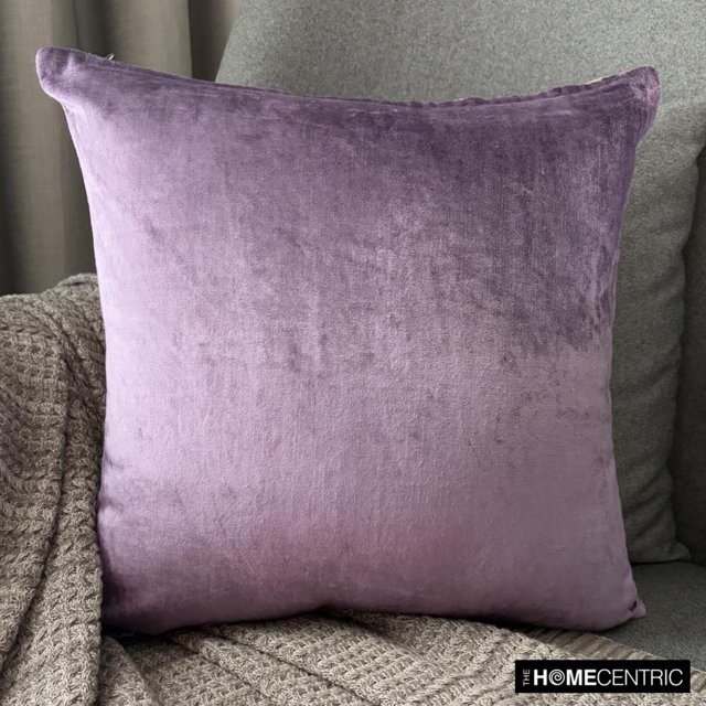 The HomeCentric Decorative Purple 20"x20" (50x50 cm) Pillow Covers, Velvet Double Side, Linen & Top Zipper Throw Pillows For Sofa, Solid Pattern Modern Style - Velvet Purple Jules