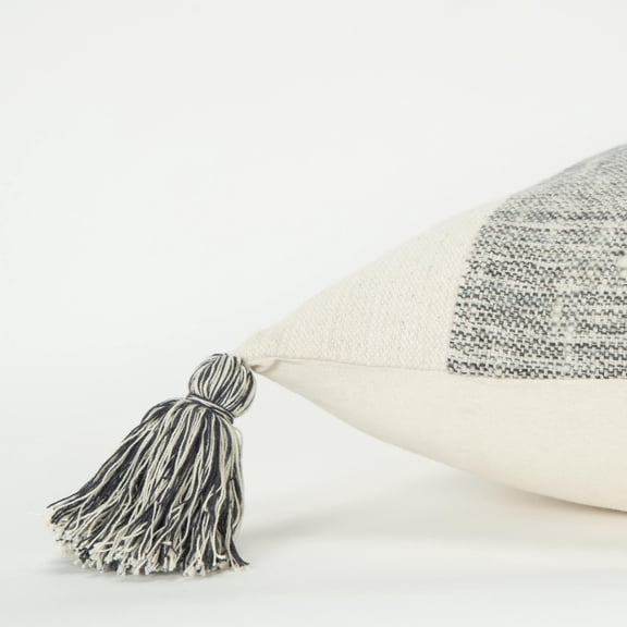 20" Gray and Ivory Cotton Pillow With Tassels Edges