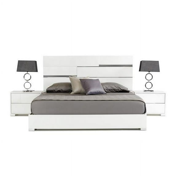 HomeRoots 282542 Italian Modern Bed, White - Queen
