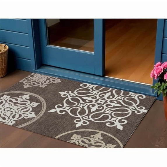 HomeRoots 591339 3 x 5 ft. Chocolate Floral Medallion Washable Indoor & Outdoor Rectangle Area Rug