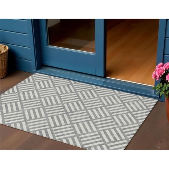 HomeRoots 578742 3 x 5 ft. Geometric Washable Indoor & Outdoor Rectangle Area Rug, Gray & Ivory