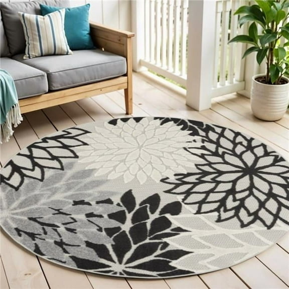 HomeRoots 546636 4 ft. Black & White Round Floral Indoor & Outdoor Area Rug