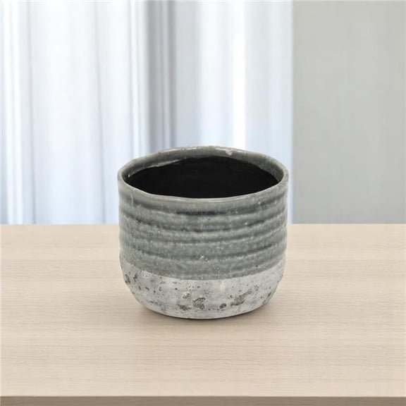 HomeRoots 487422 36 oz Gray Ceramic Two Toned Round Distressed Pot Planter