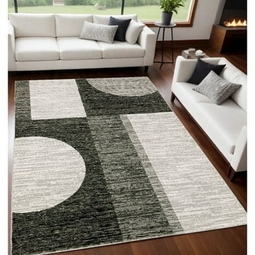 HomeRoots 5' X 7' Gray And Ivory Geometric Power Loom Area Rug