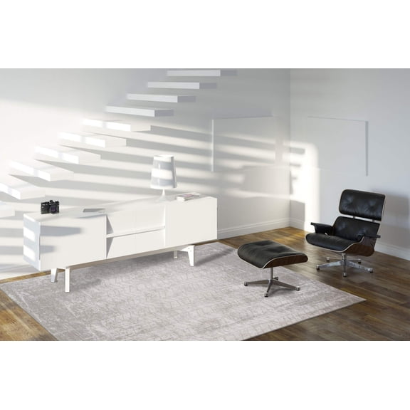 HomeRoots 5' X 7' Gray And White Chevron Non Skid Area Rug