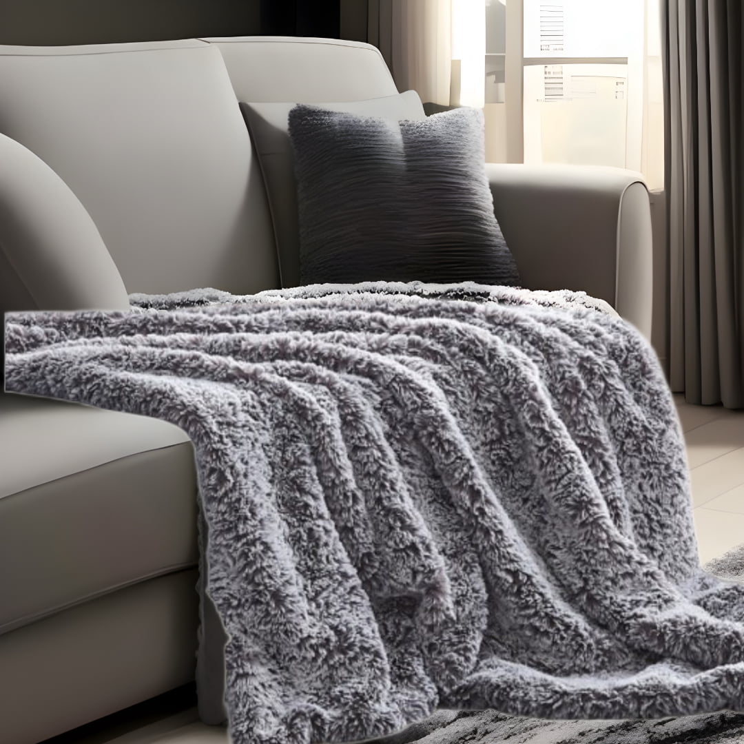 HomeRoots 531401 Throw Blanket
