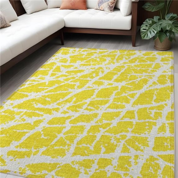 HomeRoots 559338 5 x 8 ft. Yellow & White Abstract Washable Non Skid Indoor Outdoor Rectangle Machine Woven Area Rug