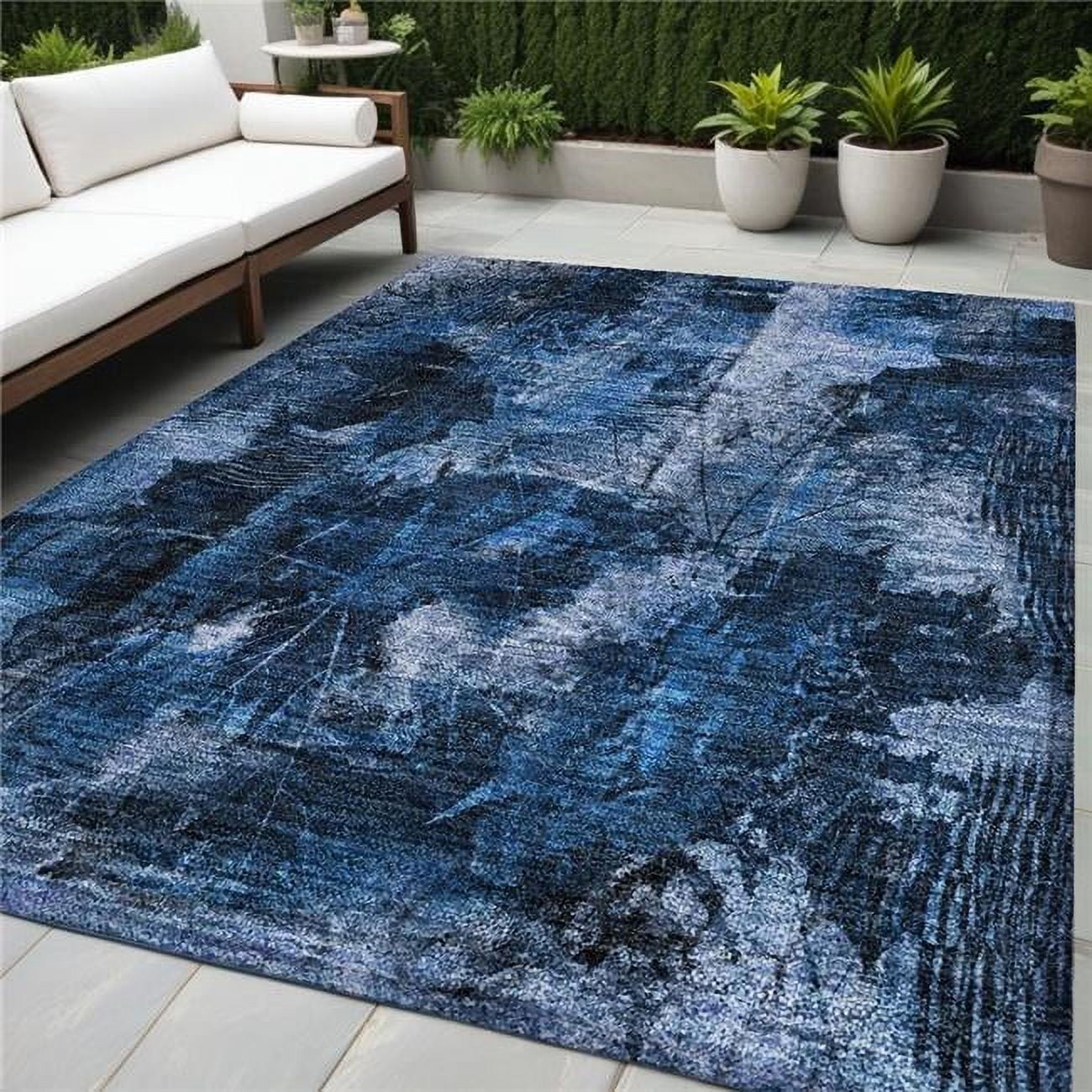 HomeRoots 563182 5 x 8 ft. Navy Blue Floral Washable Non Skid Indoor Outdoor Rectangle Machine Woven Area Rug