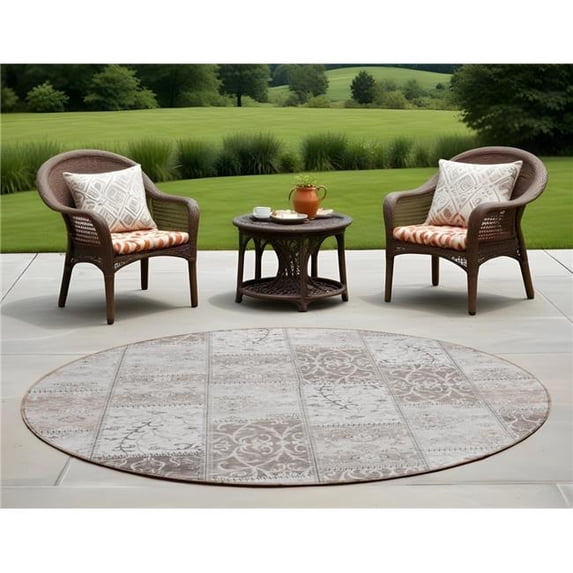 HomeRoots 563579 8 ft. Round Taupe & Ivory Round Patchwork Washable Non Skid Indoor Outdoor Machine Woven Area Rug