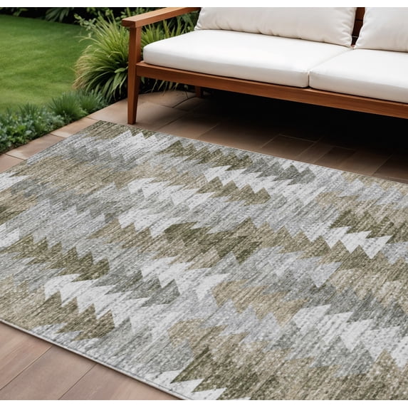 HomeRoots 579502 8 x 10 ft. Geometric Washable Indoor & Outdoor Rectangle Area Rug, Brown, Beige & Gray