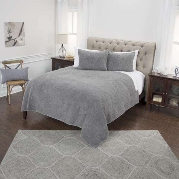 HomeRoots 479882 Grey Queen Size 100 Percent Cotton 300 Thread Count Machine Washable Down Alternative Comforter