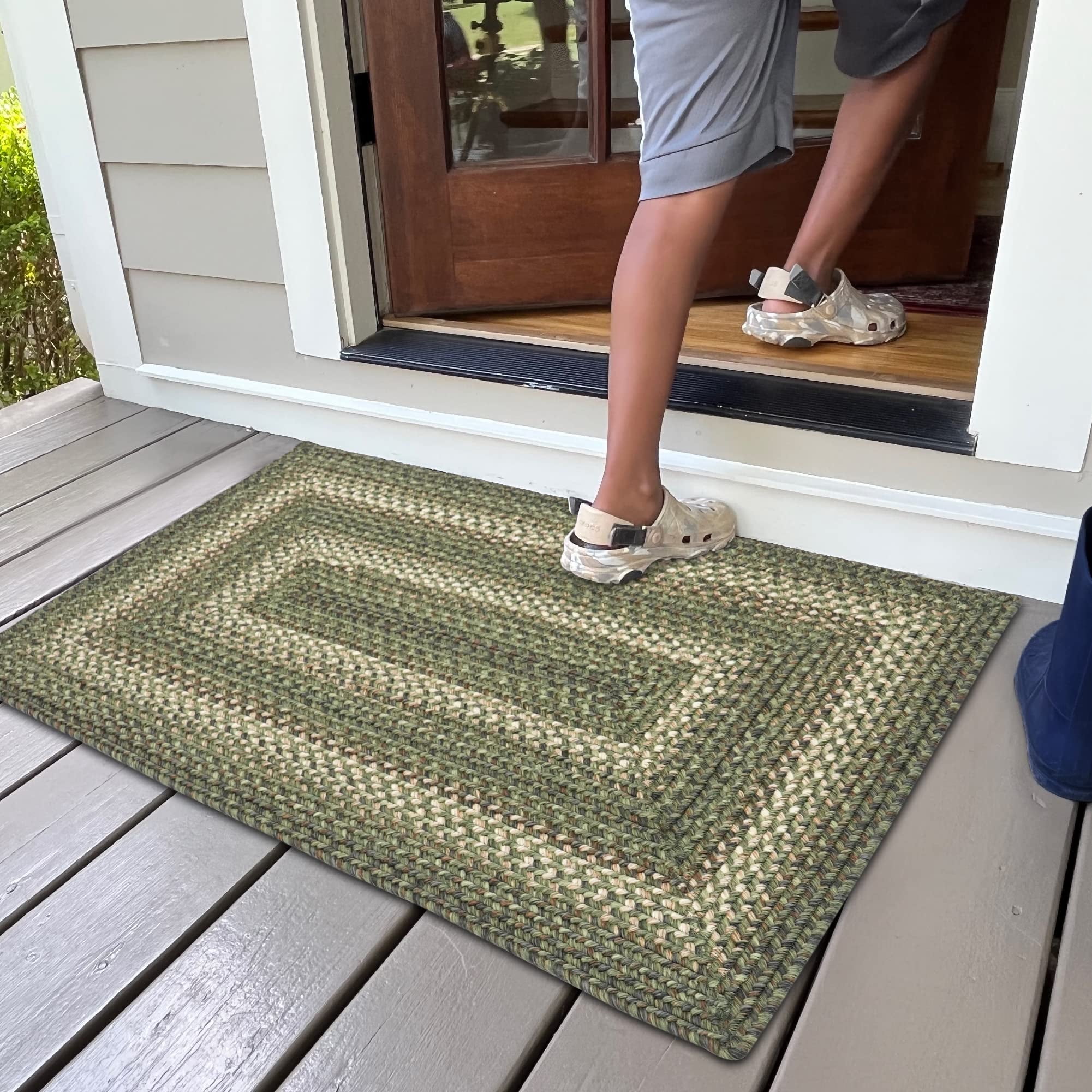 Cedar Ridge Green Braided Wool and Synthetic Entryway Rug, 20x30 Inches