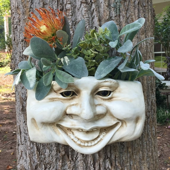 Homestyles Aunt Minnie Muggly Face Garden Statue Tree & Patio Wall Planter