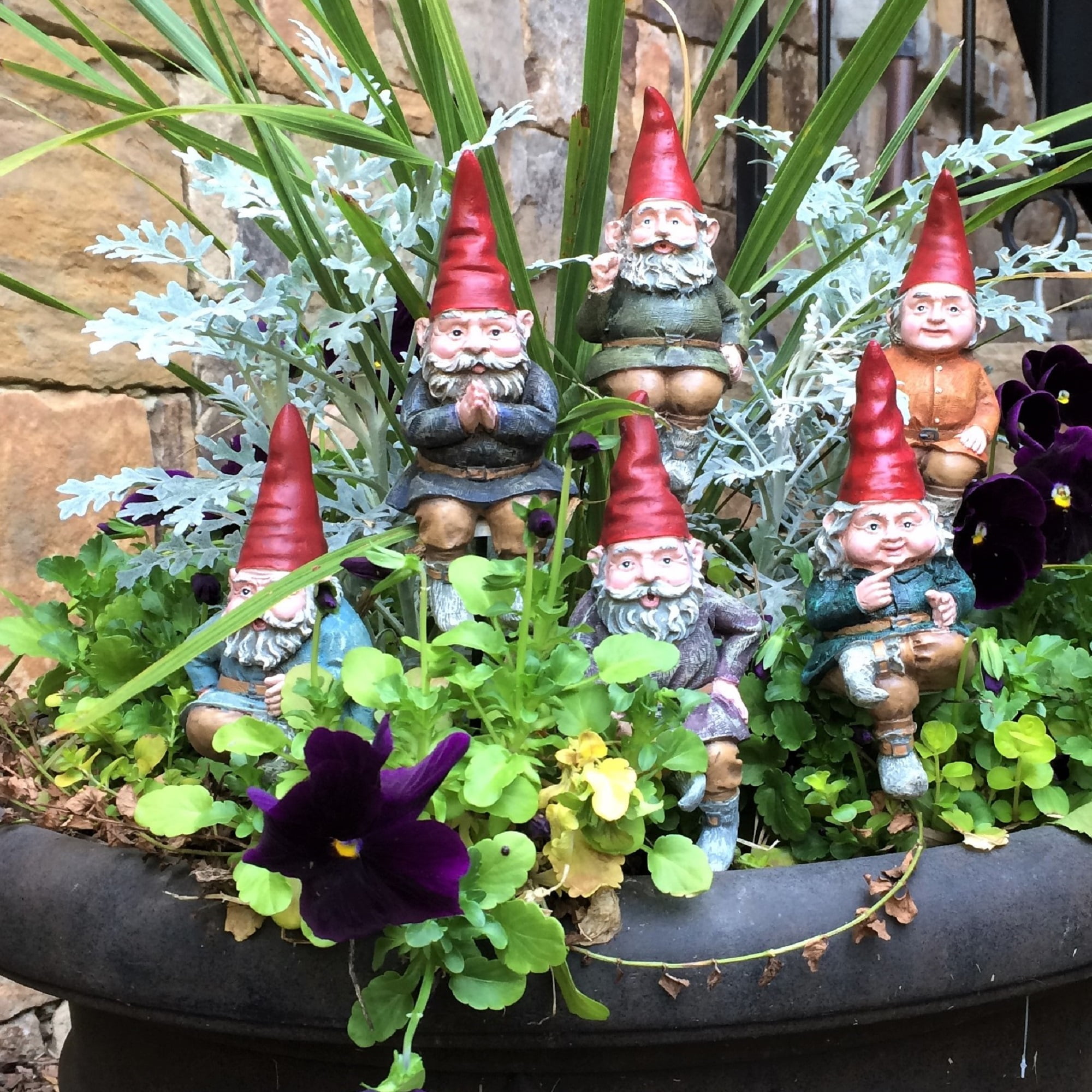 Homestyles Classic Old World Garden Gnome 6