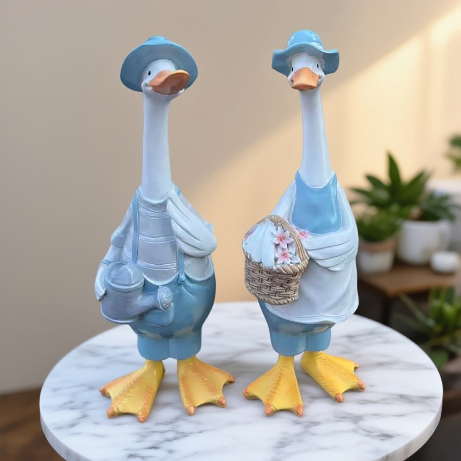 Hometravel Garden Duck Decoration, Blue Resin Animal Statue for Courtyard, Nordic Handicraft Outdoor Art, Home Yard Accent, Cute Duck Figurine for Patio, Lawn