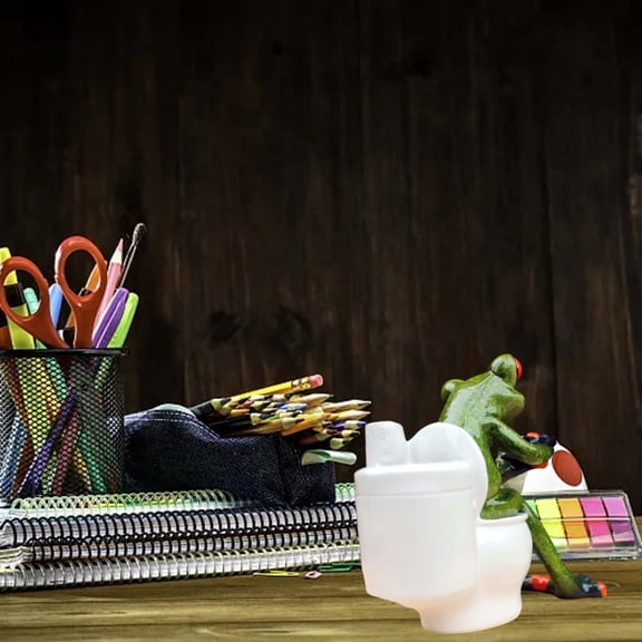 Hometravel Resin Frog Sculpture Desktop Decor, Handcrafted Yoga and Bedroom Ornament, Whimsical Animal Figurine for Living Room, Shelf, Home, Gift Idea