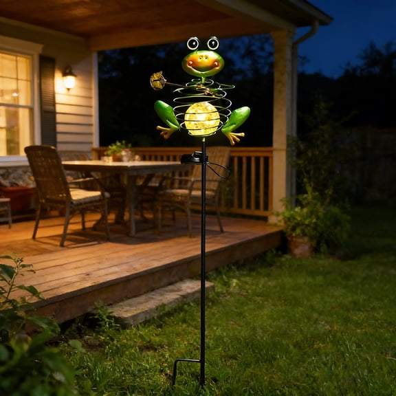 Hometravel Solar Frog Light, Wrought Iron Animal Garden Lamp, Outdoor Waterproof Spike Light for Pathway Yard Villa Decoration