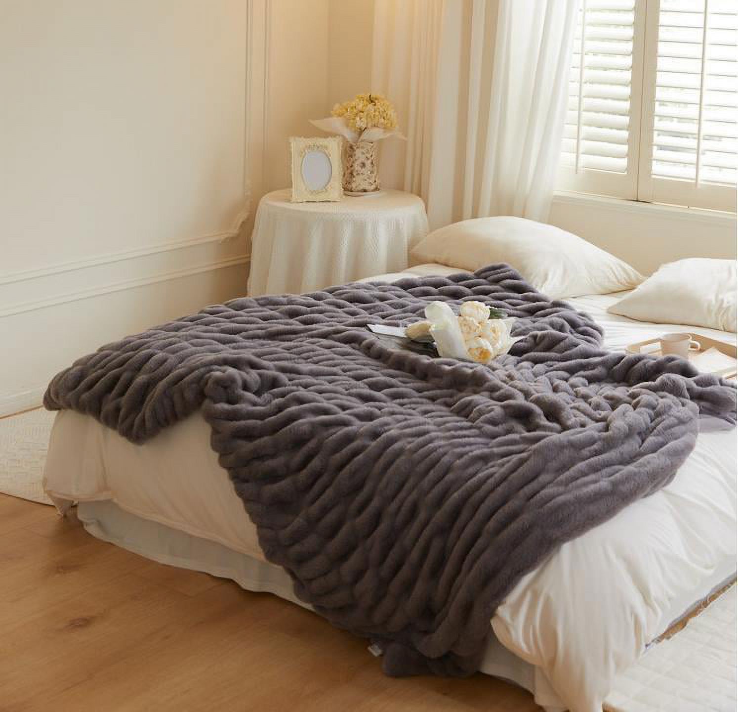Throw Blanket with Fur  Never stop dreaming