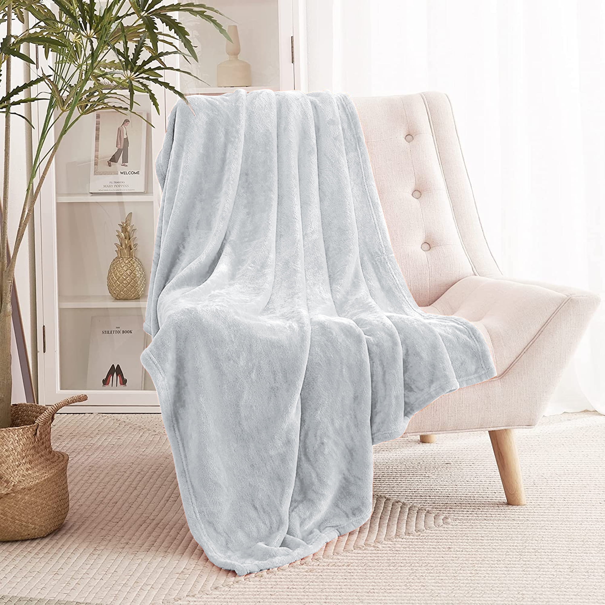 Homieway Large Light Gray Bed Blankets,Soft Queen Size Blanket for Sofa