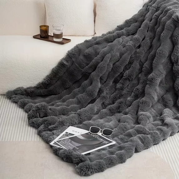 Homing Fuzzy Blanket for Couch and Bed - Soft Sherpa, Warm Faux Fur, Reversible Throw in Black