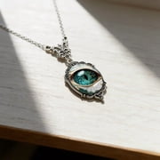 Lulena Vintage Evil Eye Pendant Necklace, Gothic Green 3D Realistic Eye Antique Silver Chain Necklace, Retro Occult Protection Amulet Jewelry for Men Women