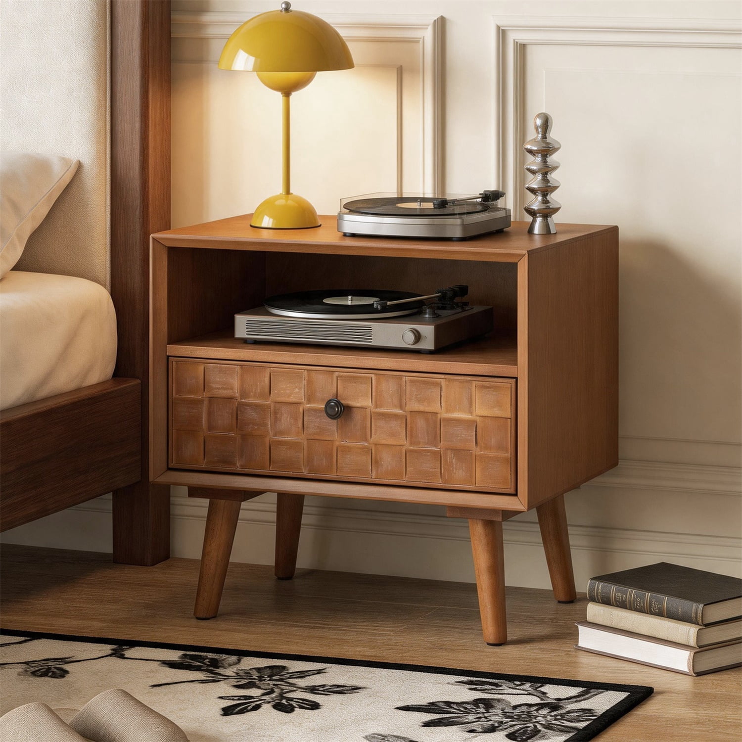 Hommoo 22" Mid-Century Modern Wooden Nightstand with Geometric Carved Drawer Front, Open Shelf & Spacious Drawer, Compact Bedside Table for Bedrooms, Apartments & Dorms, Golden Oak